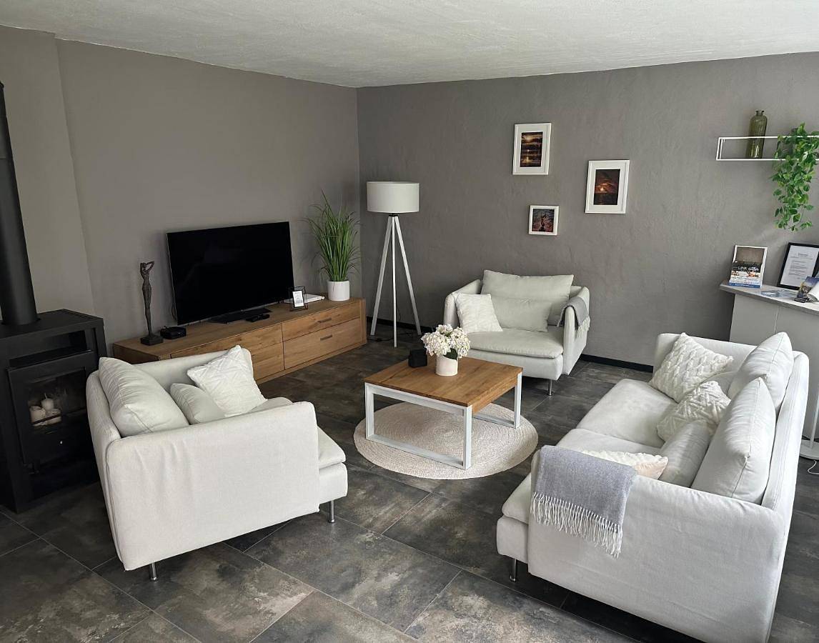 Three-Bedroom House in Treptow - Köpenick, Berlin