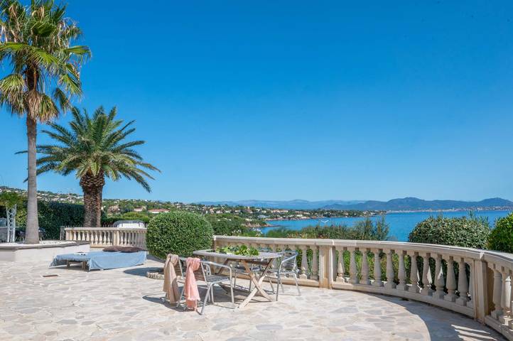 Villa pour 12 personnes, avec jardin et terrasse ainsi que sauna et jacuzzi, animaux acceptés à Roquebrune-sur-Argens - 2