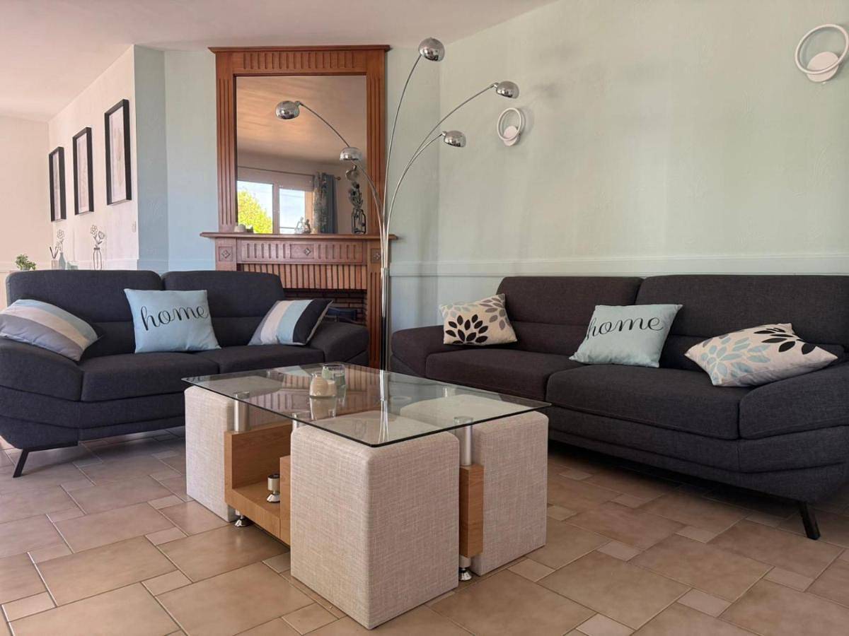 Three-Bedroom House in Thénezay, Deux-Sèvres