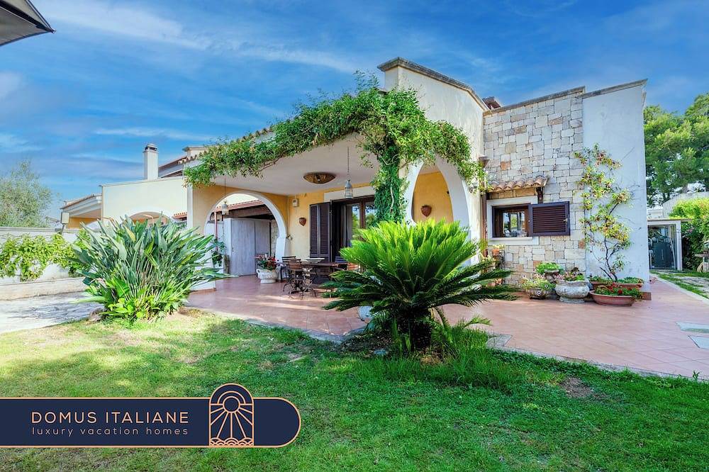2 Bedroom Villa in Bisceglie in Bisceglie, Barletta-Andria-Trani