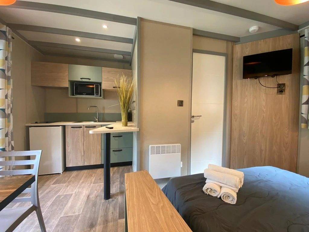 Zecamping 4* pataugeoire animaux acceptés animations tente Tv 24m2 in Coulon, Région de Niort
