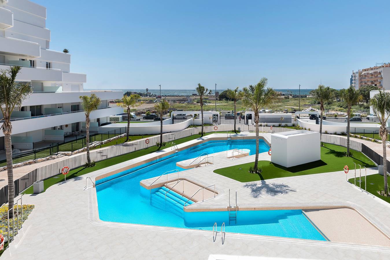 Appartamento intero, Appartamento 'Horus 054' con piscina condivisa, Wi-Fi e aria condizionata in Torre del Mar, Costa del Sol