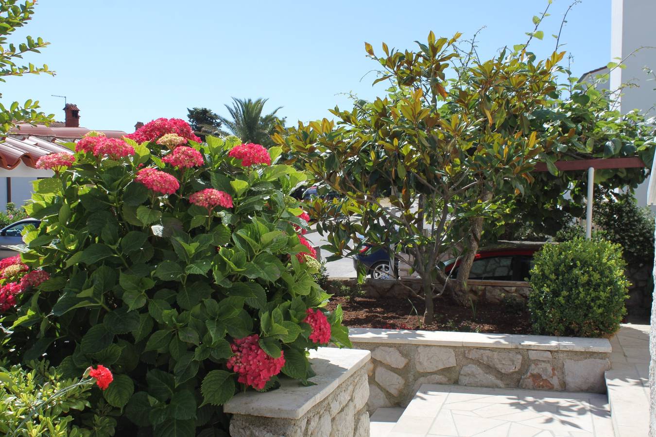 Ganze Wohnung, 2-Zimmer-Ferienwohnung mit Terrasse Mali Losinj, Losinj A-8024-a in Mali Lošinj, Lošinj