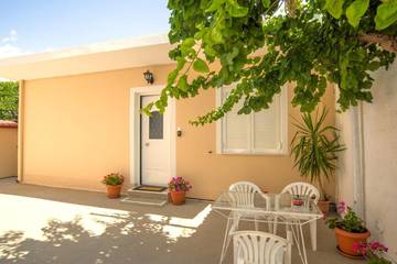 Gîte pour 4 personnes, avec jardin dans Itéa