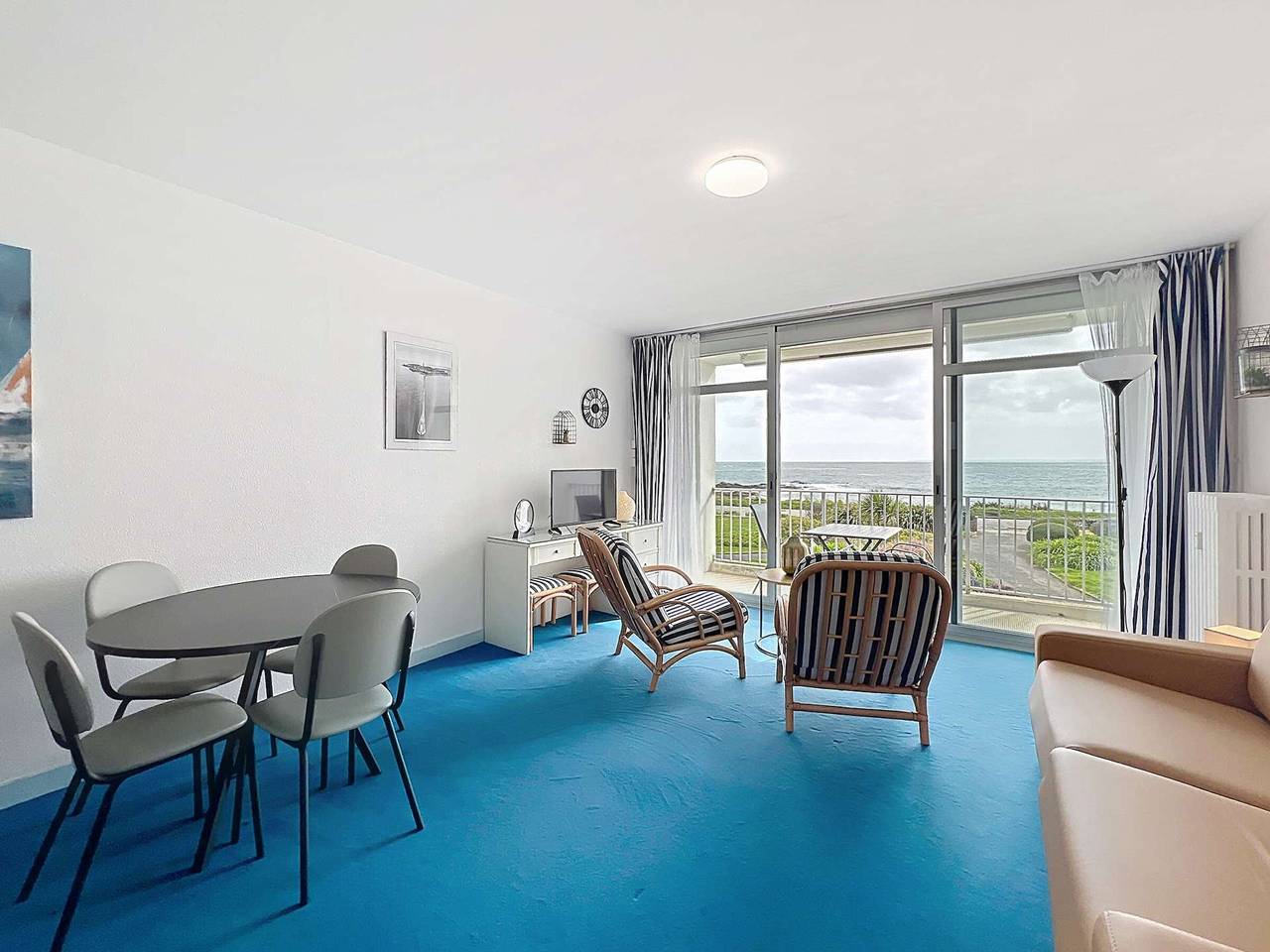 Studio entier, Quiberon - Studio 38m² avec Balcon face mer et Parking in Quiberon, Côte des Mégalithes