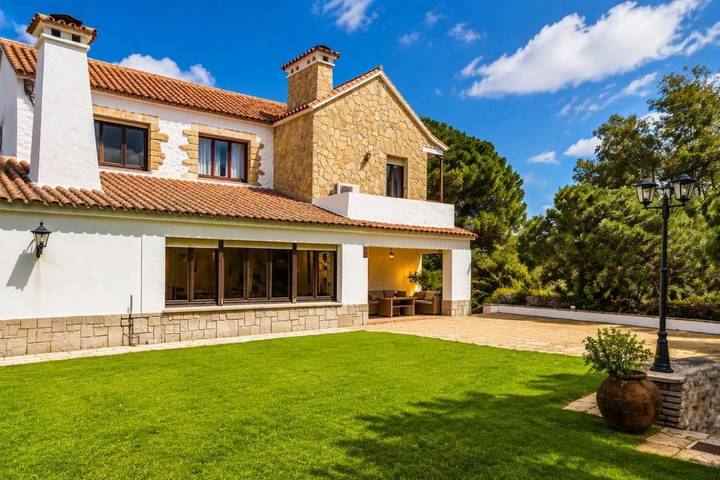 Casa rural para 14 personas, con Balcón y Terraza además de Jardín y Piscina en El Puerto de Santa María - 4