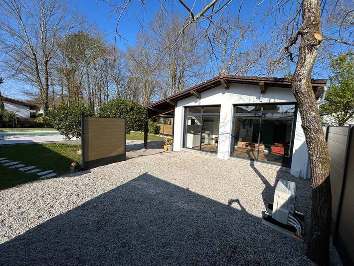 Location de vacances pour 4 personnes, avec jardin et piscine à Martignas-sur-Jalle - 4