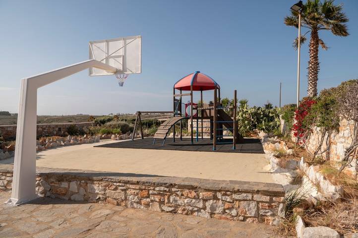 Villa pour 11 personnes, avec jardin, adapté aux familles dans Paros - 4