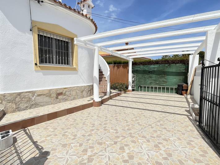 Ferienhaus für 4 Personen, mit Terrasse und Garten, kinderfreundlich in Dénia - 3