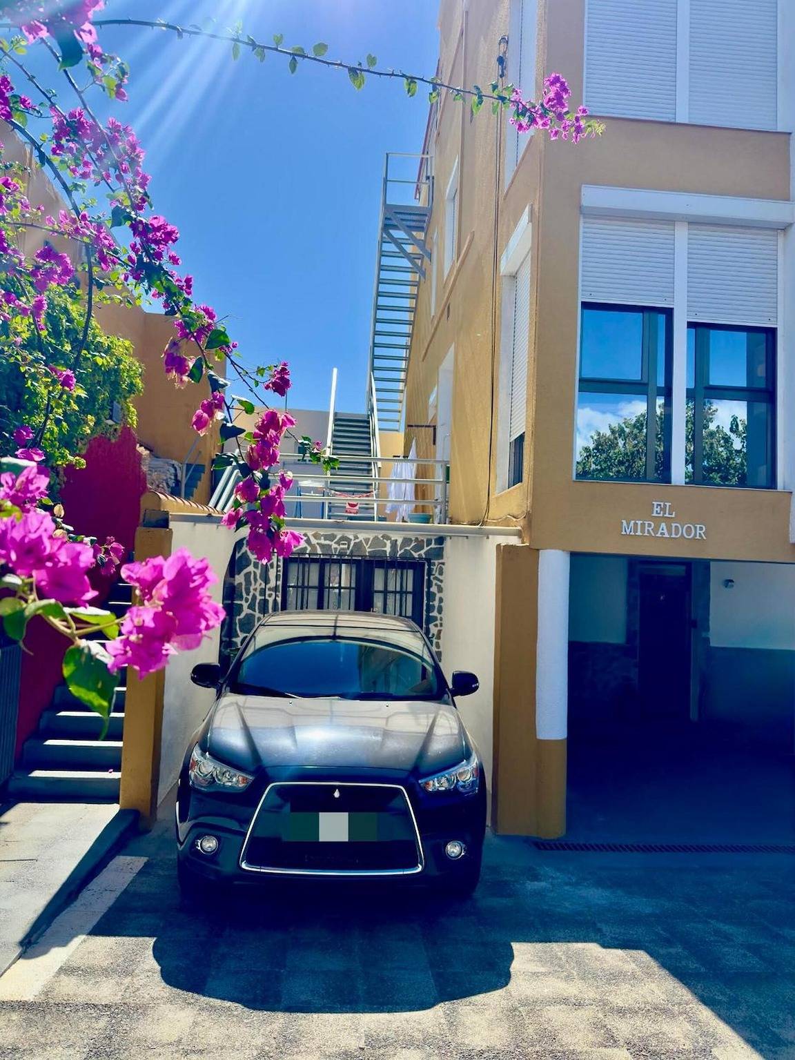 Entire apartment, Apartment 'Mirador Tajogaite - El Paso' with Shared Pool, Garden and Wi-Fi in El Paso (La Palma), La Palma South
