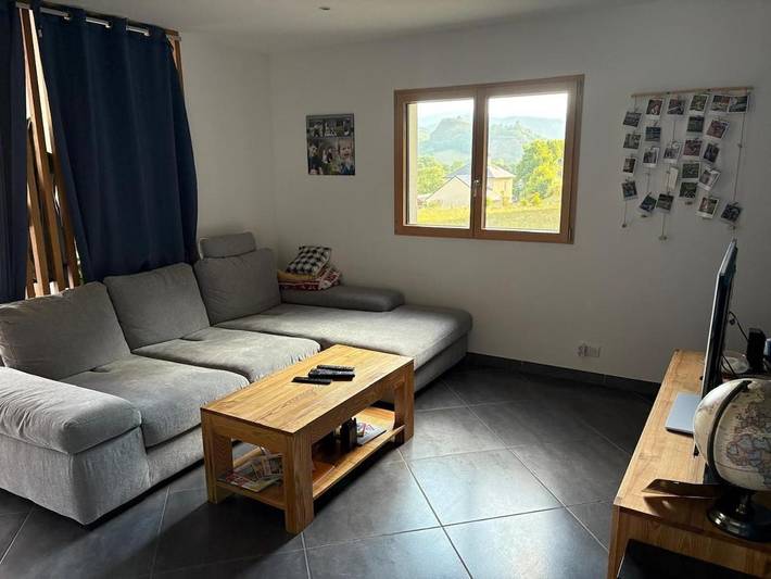 Location de vacances pour 8 personnes, avec terrasse et vue à La Chapelle-d'Alagnon - 2