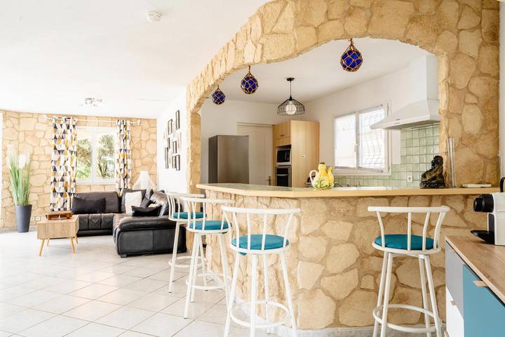Gîte pour 6 personnes, avec piscine à Ginestas - 3