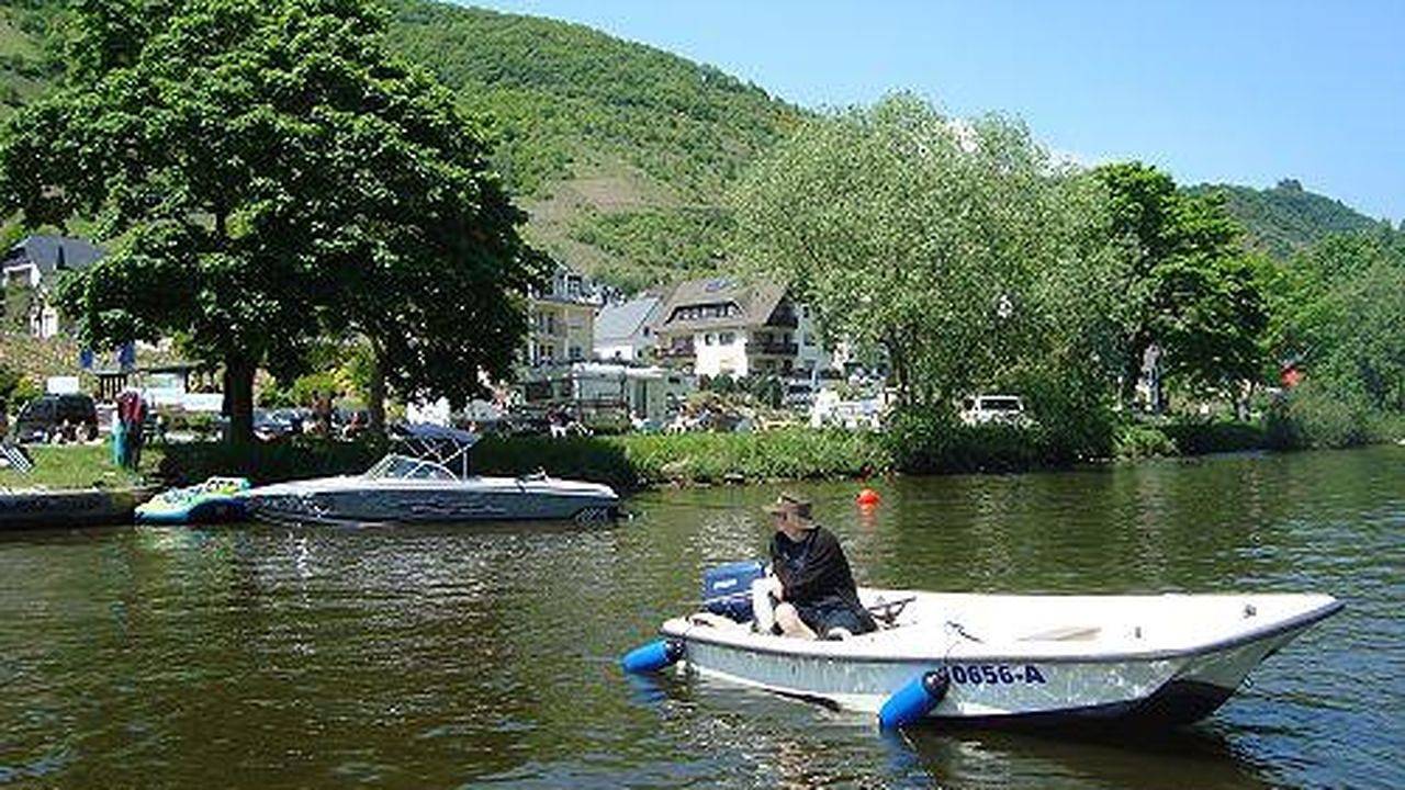 Entire holiday apartment, Ferienwohnung für 2 Personen (42 m²) in Sankt Aldegund in Sankt Aldegund, Traben-Trarbach and Surroundings