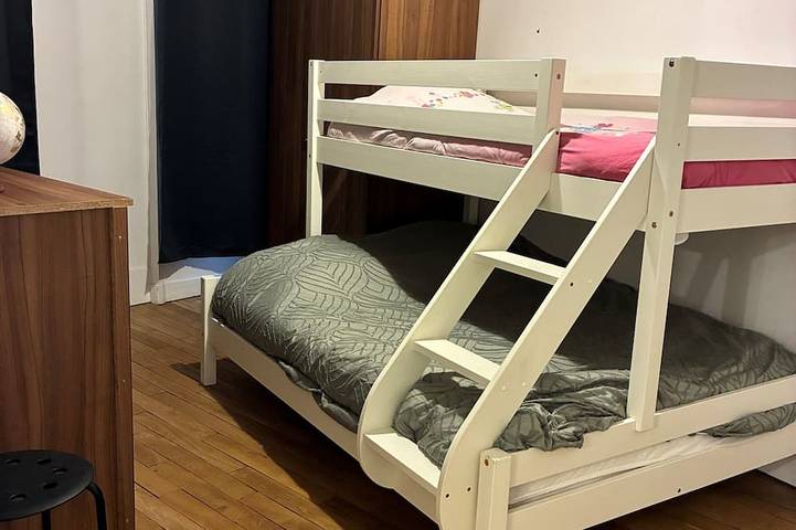 Ganze Wohnung, Opposite the Parc des Expos and metro station, comfortable apartment for 7 people! in Paris, Ile de France