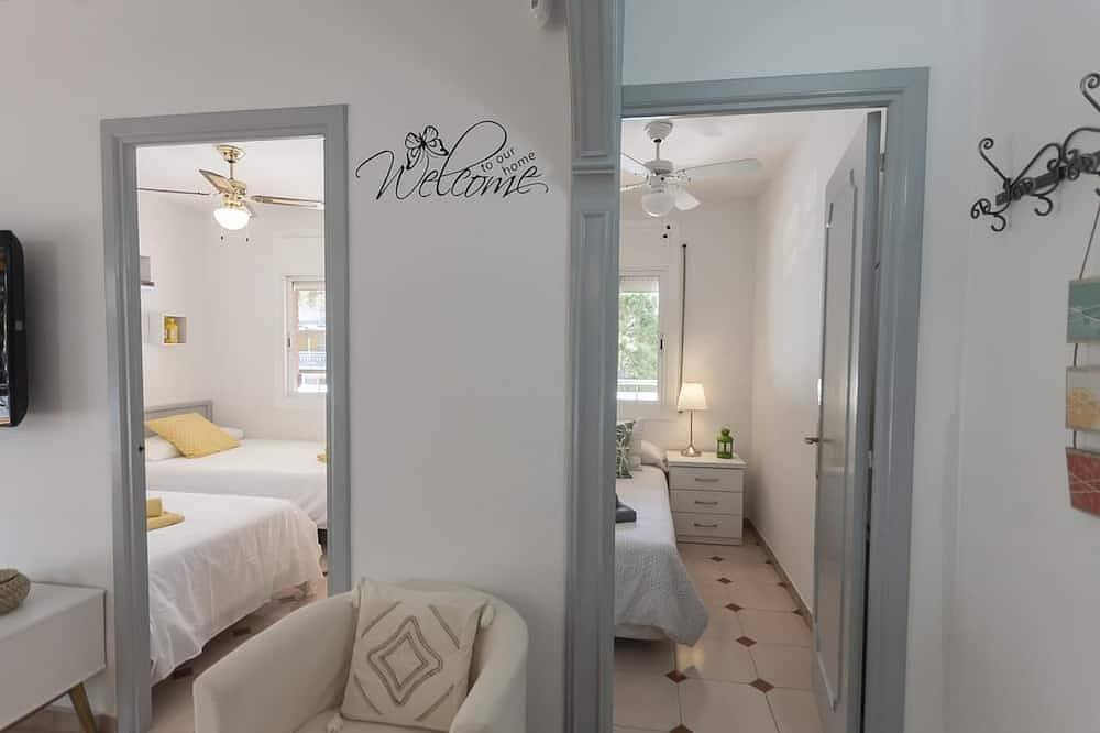 Entire apartment, Pool Bbq Apartment in Castelldefels in Castelldefels, Baix Llobregat