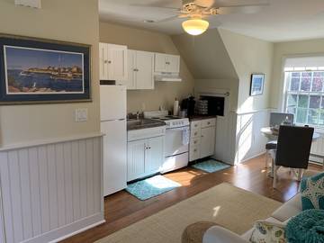 Loft for 6 Guests in Jamestown, Rhode Island, Picture 2