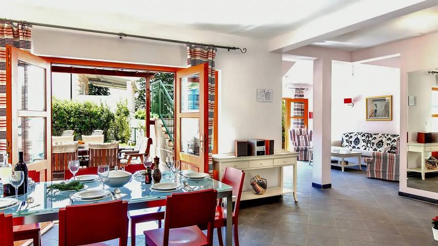 Villa mit pool für 8 Personen, mit Pool und Garten auf Hvar