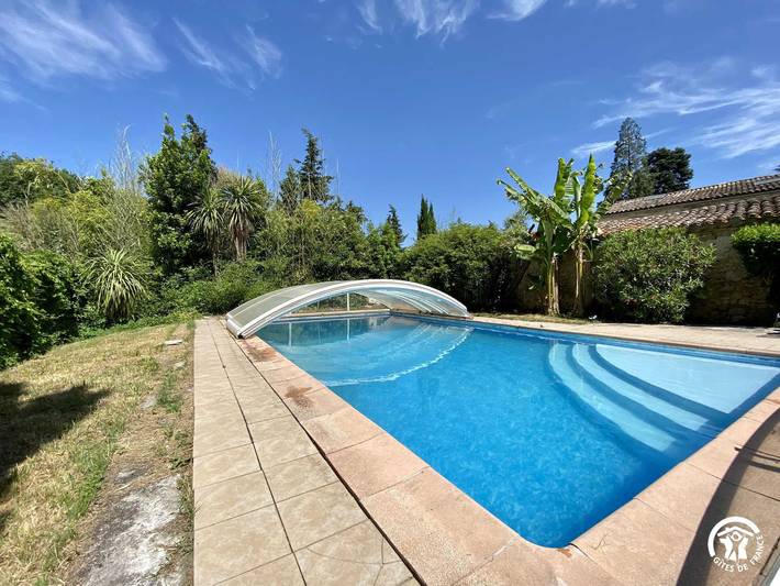 Gîte pour 4 personnes, avec terrasse et piscine, animaux acceptés