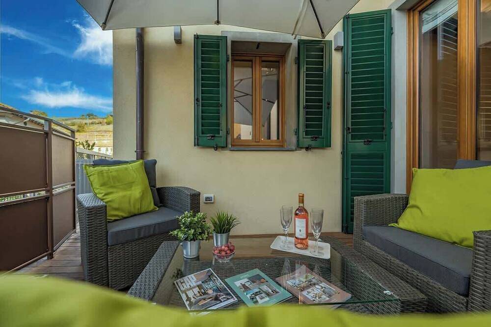 Appartamento intero, Il toscano - Nuovo con terrazza in centro a Greve in Greve In Chianti, Chianti
