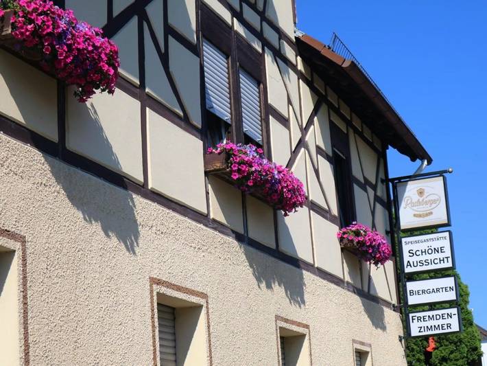 Chambre d’hôte pour 4 personnes, avec vue et jardin, animaux acceptés