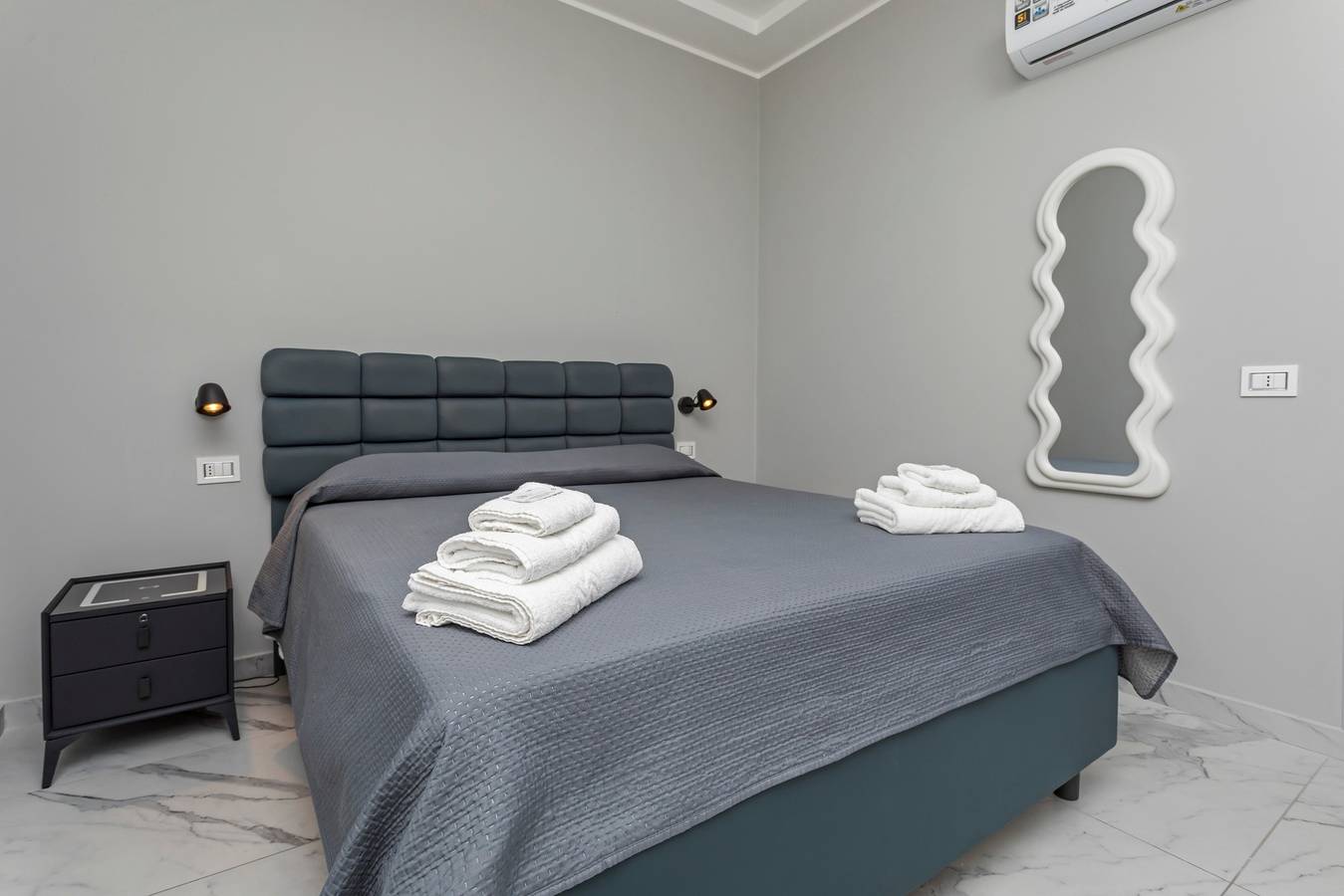 Chambre 'Dolce Relax - Deluxe' avec Balcon, Wi-Fi et Climatisation in Catane, Province de Catania