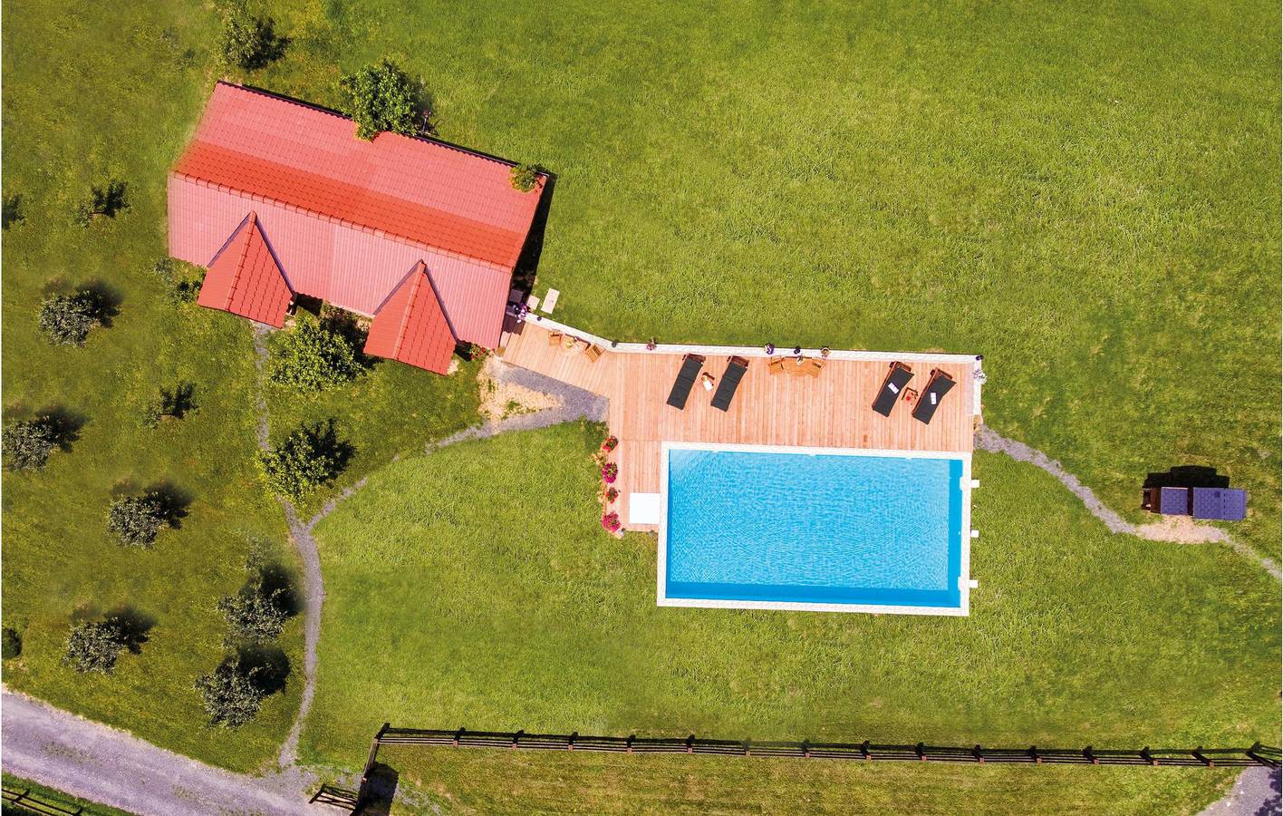 Reizende Ferienwohnung mit 2 Schlafzimmern, Pool, Grill und WLAN in Varazdin