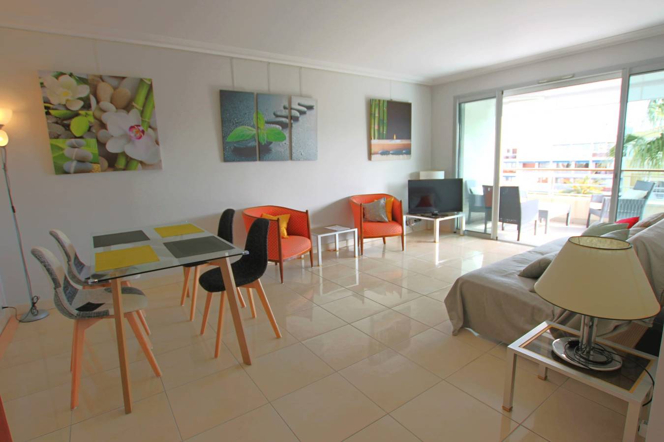 Appartement entier, Appartement entièrement équipé avec grande terrasse / salon d' extérieur in Cannes, Côte méditerranéenne (France)