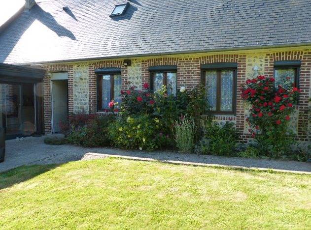 Gîte pour 6 personnes, avec terrasse et jardin à Ouainville