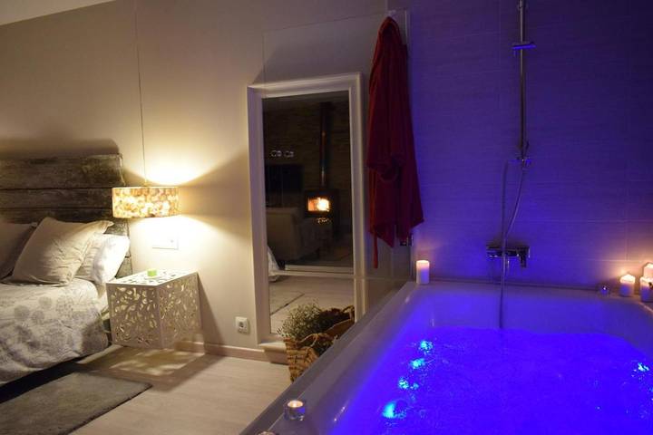 Casa rural para 2 personas, con Terraza además de Jacuzzi y Jardín en Provincia de Lugo - 2