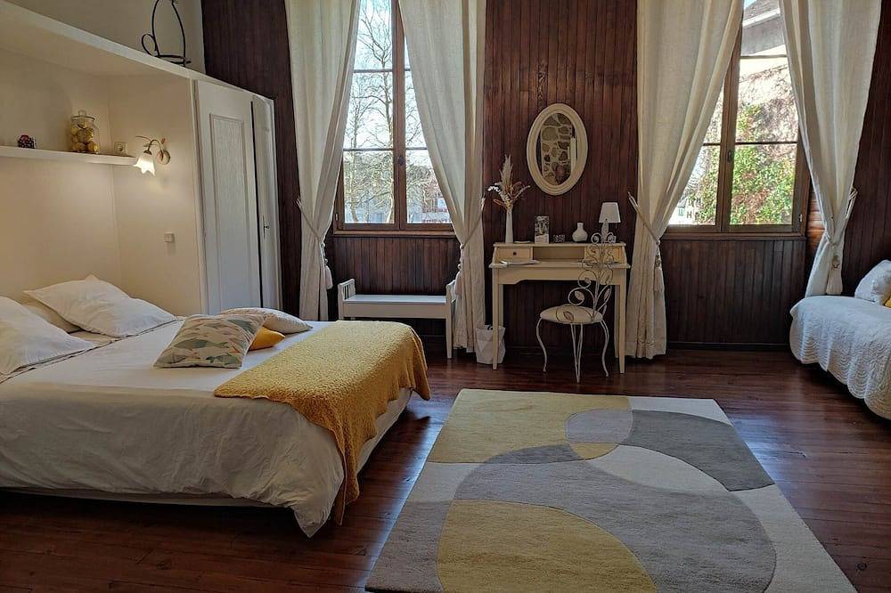 Apartamento entero, Baretous Habitación in Oloron-Sainte-Marie, Béarn