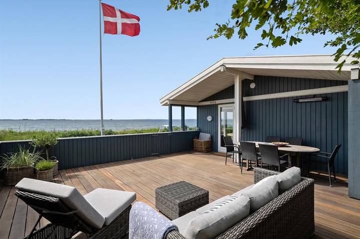 Ferieudlejning for 6 personer, med have og terrasse i Assens