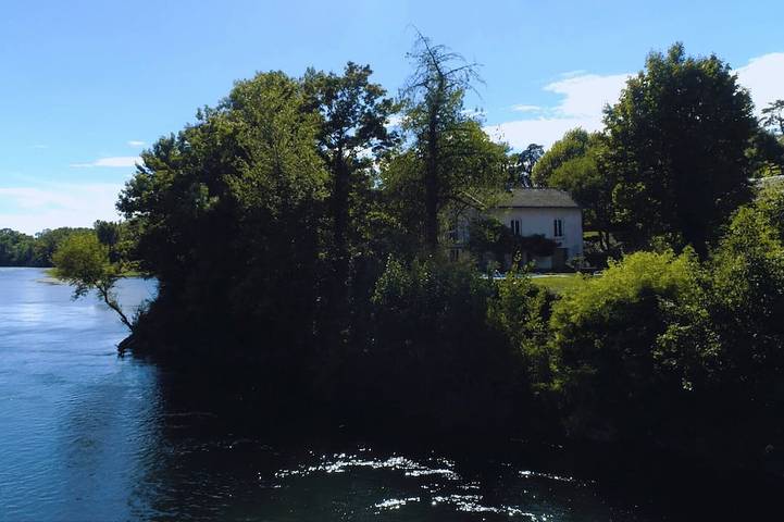 Location de vacances pour 10 personnes, avec piscine à Charnoz-sur-Ain