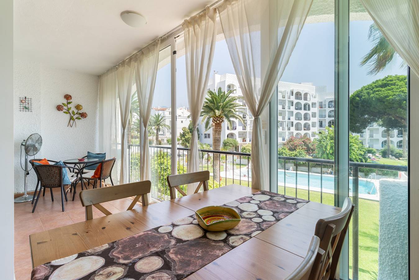Ganze Wohnung, Apartment "Carabeo 23" mit Meerblick und direktem Zugang zum Strand in Nerja, Cordillera Penibética