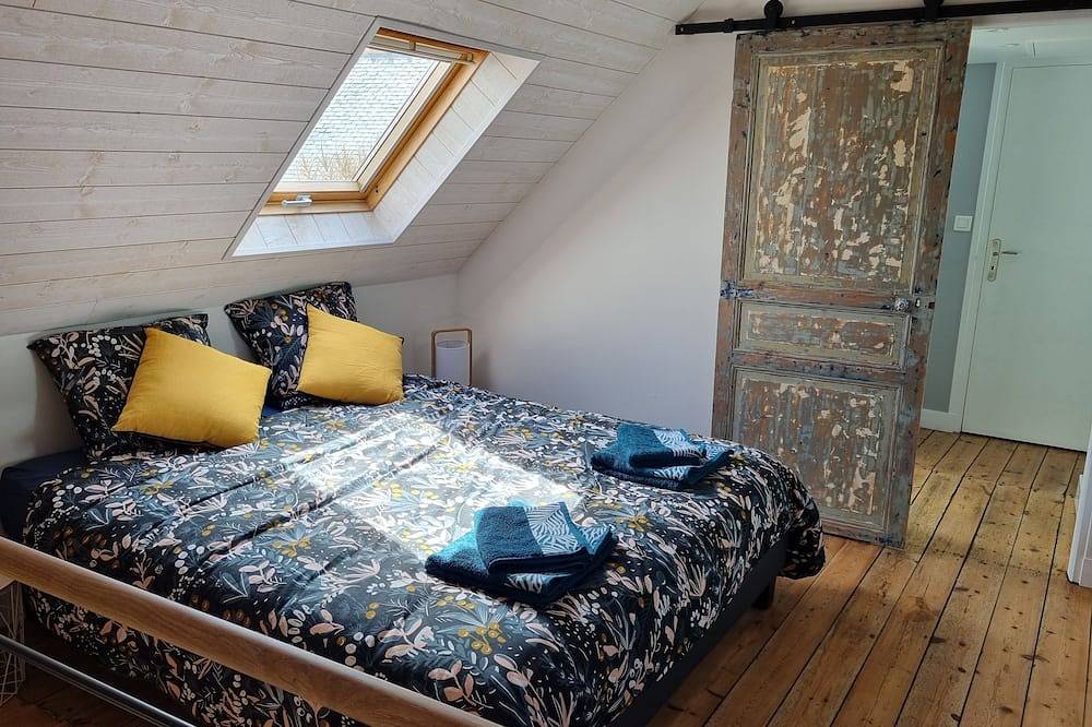 Petite Maison de Pêcheur à 10 m de la Plage, Avec Jardin Clos in Treffiagat, Quimper region