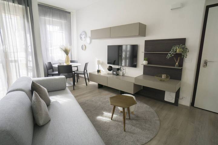 Ganze Wohnung, Charmante und moderne 3-Zimmer-Wohnung im Herzen von Asti in Asti, Asti (Gemeinde)