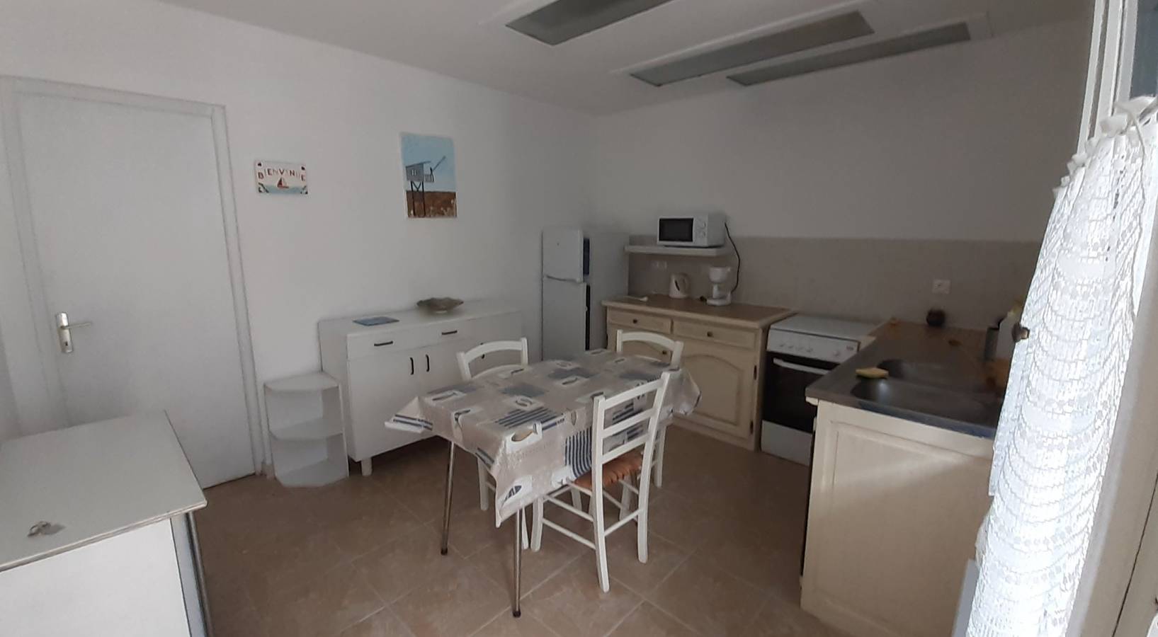 Gîte pour 3 personnes avec terrasse in Thairé, Région de Rochefort