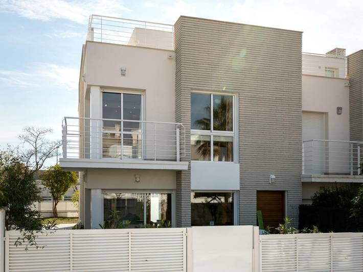 Maison moderne à Creixell pour 10 pers. avec Wifi et parking in Creixell, Costa Dorada