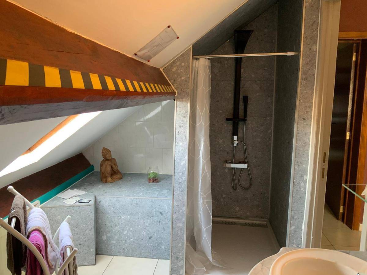 Comfort Quadruple Room in Trivières, La Louvière