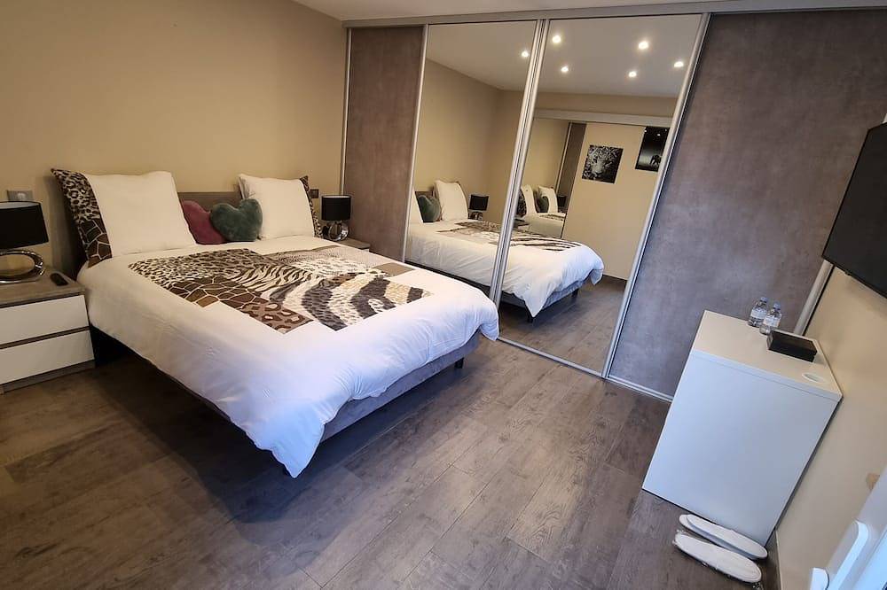 Orchidée avec parking sur place in Olivet, Sologne