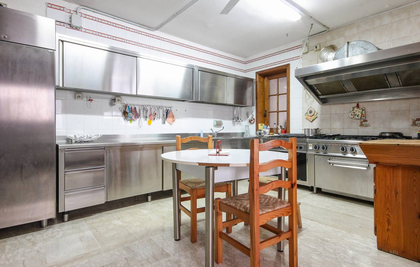 Appartement confortable avec WiFi, télévision, climatisation, parking et cuisine près de la rivière Trabe in Capaccio, Cilento