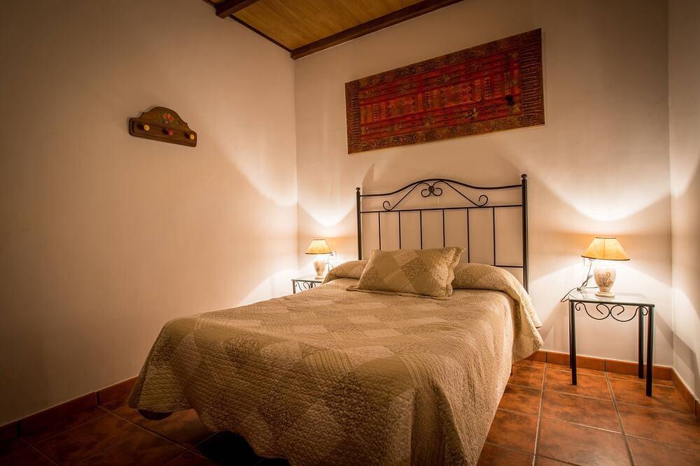 Casa rural acogedora con piscina y barbacoa en plena naturaleza. in Almogía, Provincia de Málaga