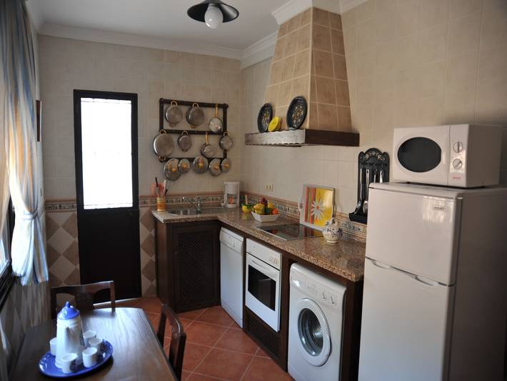 Chalet para 6 personas, con jardín además de piscina y terraza, Se admiten mascotas en Antequera - 4