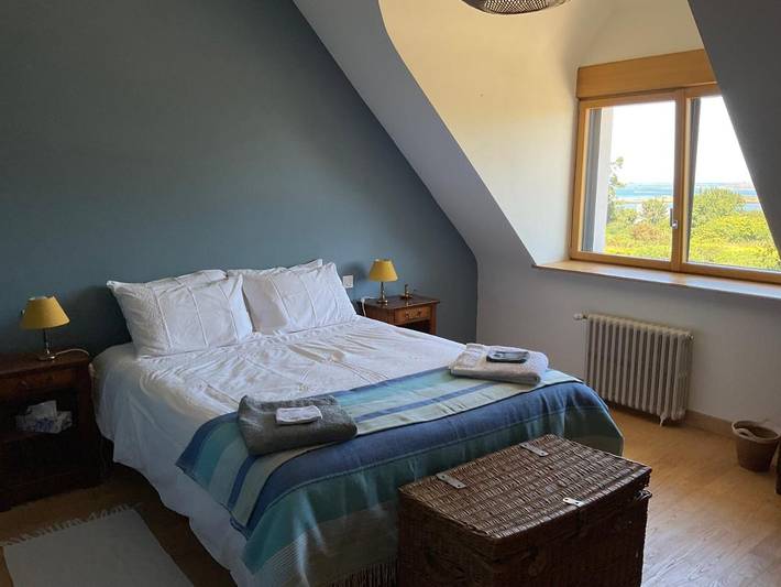 Chambre d’hôte pour 4 personnes, avec Terrasse et Jacuzzi ainsi que Jardin et Vue à Landéda