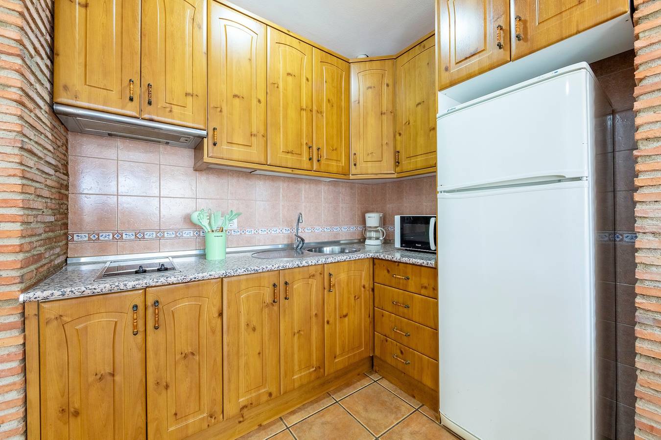 Ganze Wohnung, Ferienwohnung 'Maracas 1' mit gemeinsamer Terrasse und Klimaanlage in Pozo de los Frailes, Níjar