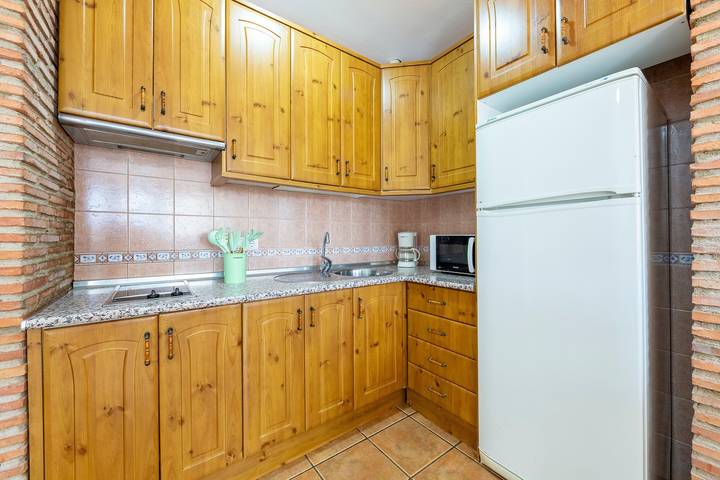 Apartamento entero, Apartamento 'Maracas 1' con terraza compartida y aire acondicionado in Pozo de los Frailes, Níjar