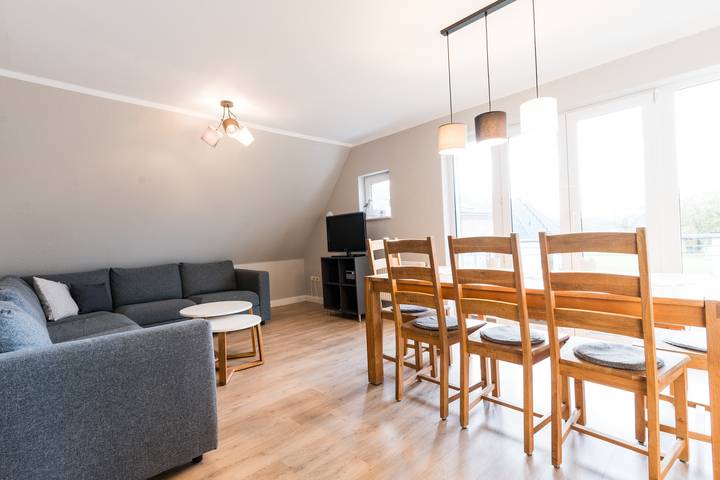 Ferienhaus für 8 Personen, mit Balkon und Garten an der Ostsee - 2