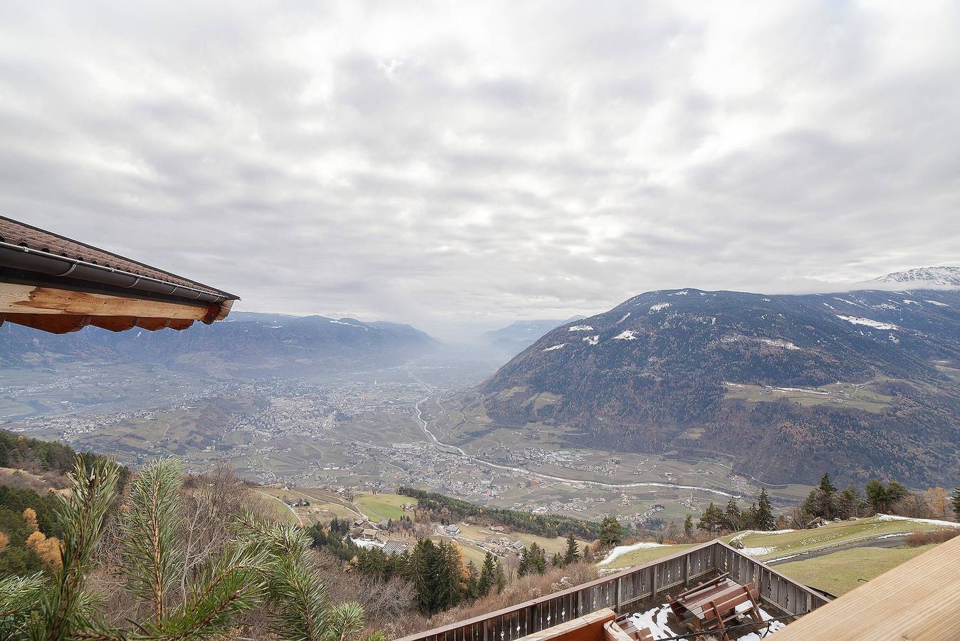 Ganze Wohnung, Ferienwohnung 'Turmfalke' mit Bergblick, Gemeinschaftsgarten und Wlan in Algund, Texelgruppe
