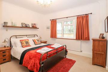 Log Cabin for 8 People in Wroxham, Norfolk, Photo 1