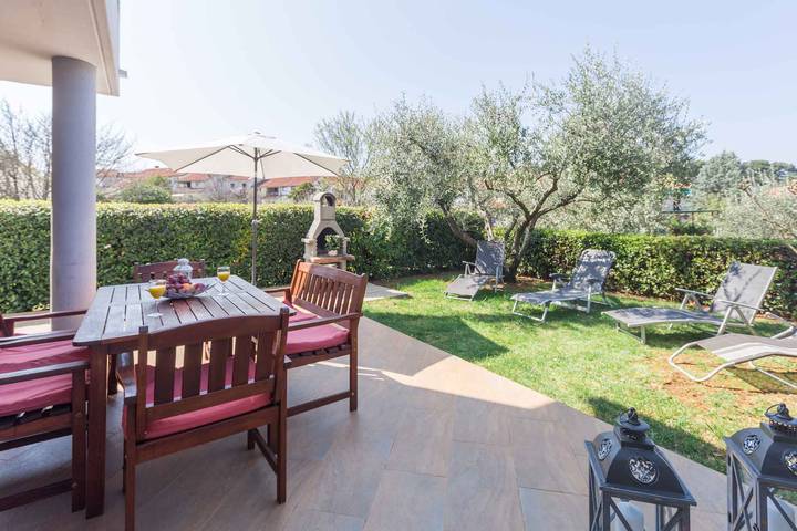 Ferienhaus für 6 Personen, mit Balkon und Garten in Poreč - 3