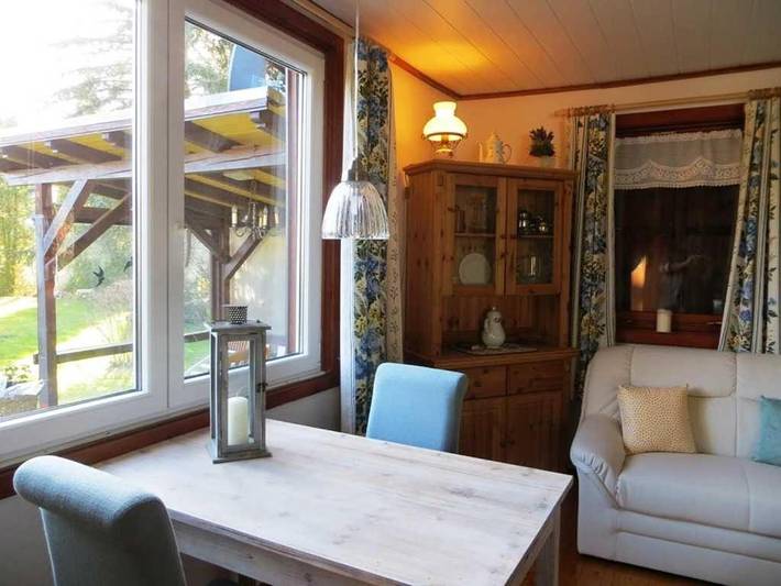 Ferienhaus für 2 Personen, mit Terrasse und Garten sowie Ausblick in Weilbach